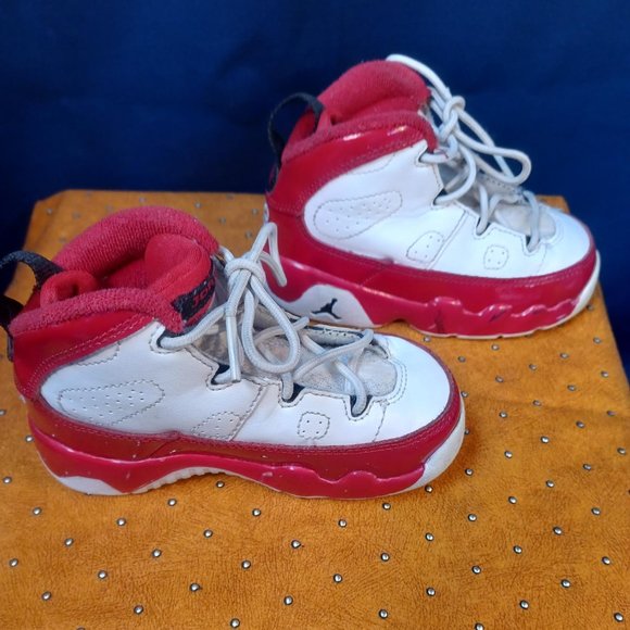 Nike Air Jordan 9 IX Retro White Gym Red Child Jordan 401812-160 Size 7C - Picture 2 of 6